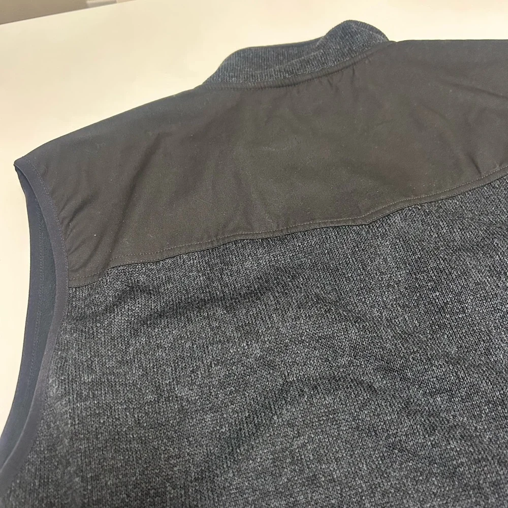 Men’s Orvis Navy Blue outdoor performance fleece vest snap pockets size XL NWT
